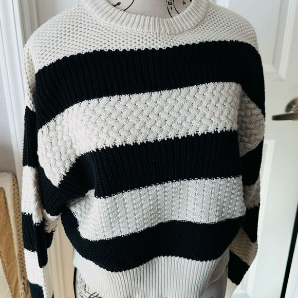 Black and Cream Textured Stripe Sweater - Picture 2 of 7